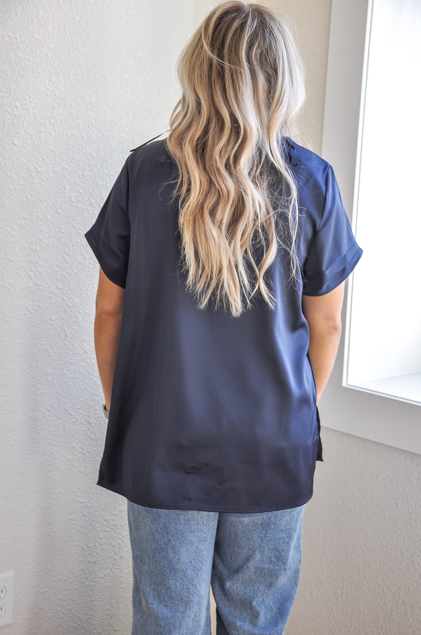 BasicShortSleeveSatinBlouse_3