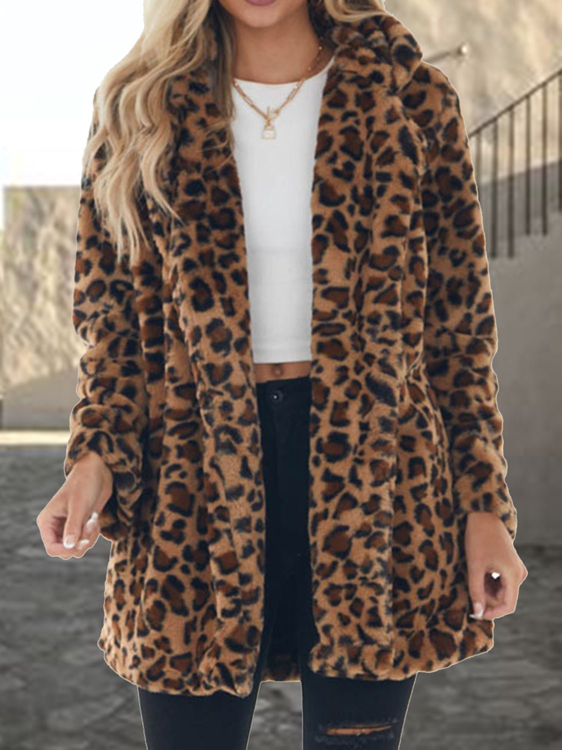 leopard-collared-neck-coat-with-pockets-439021